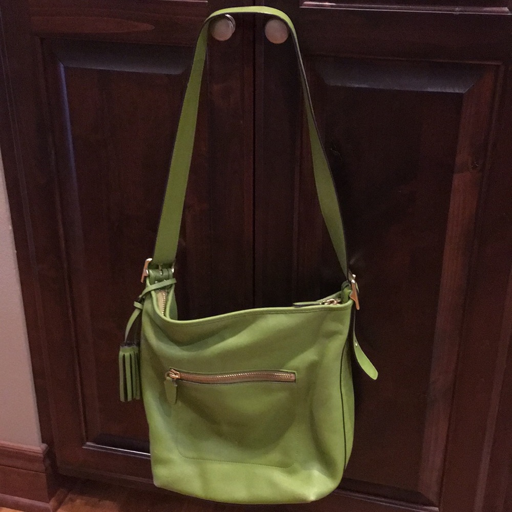 Coach zip Hobo bag/green with gold metal